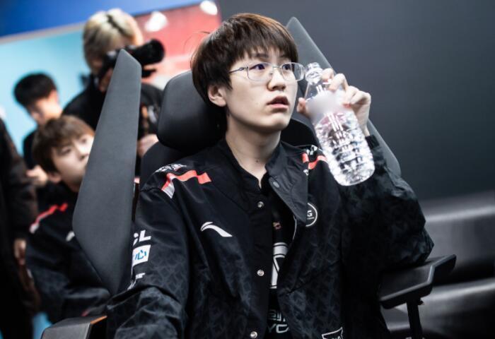 的重要性和 的重要性和